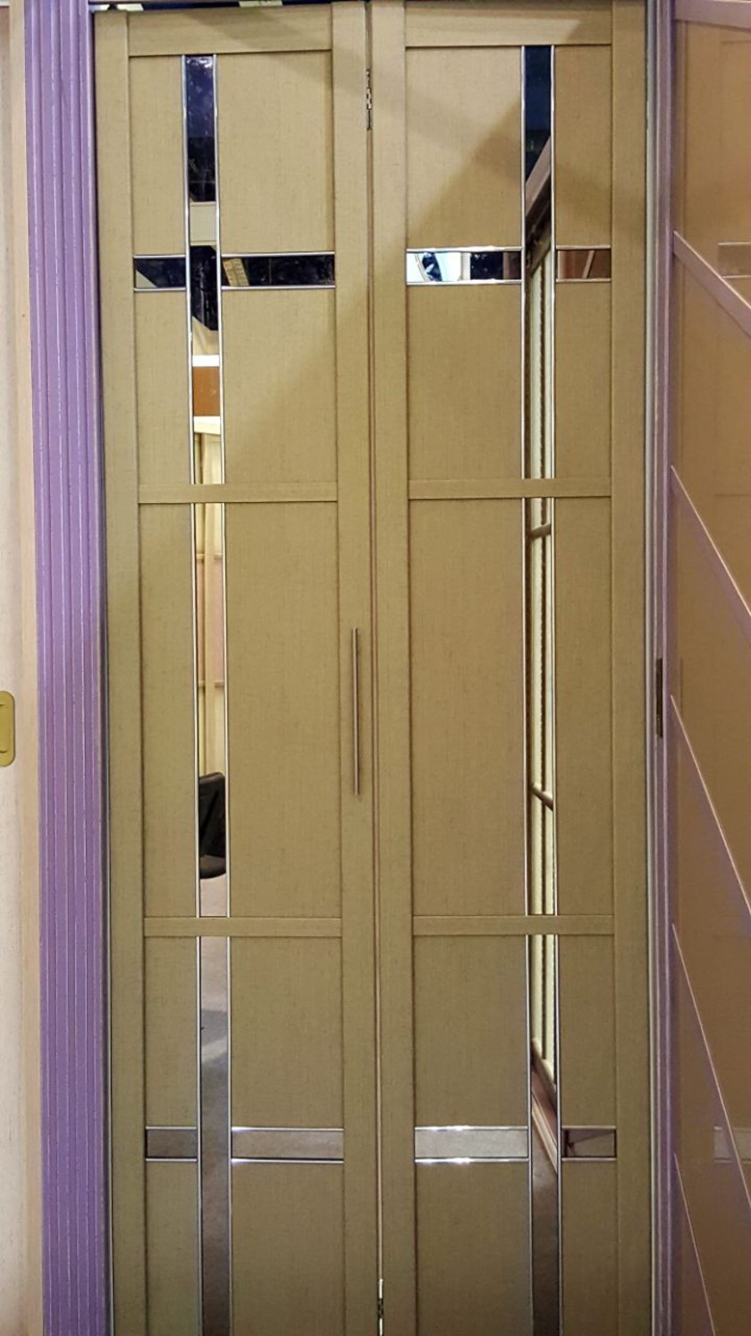 Двери гармошка шпонированные с зеркальным декором Лесосибирск
